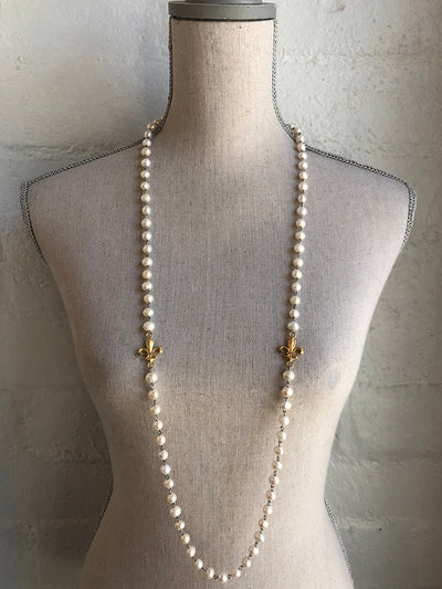 42" White Freshwater Pearls With Twin 24K Fleur Connectors